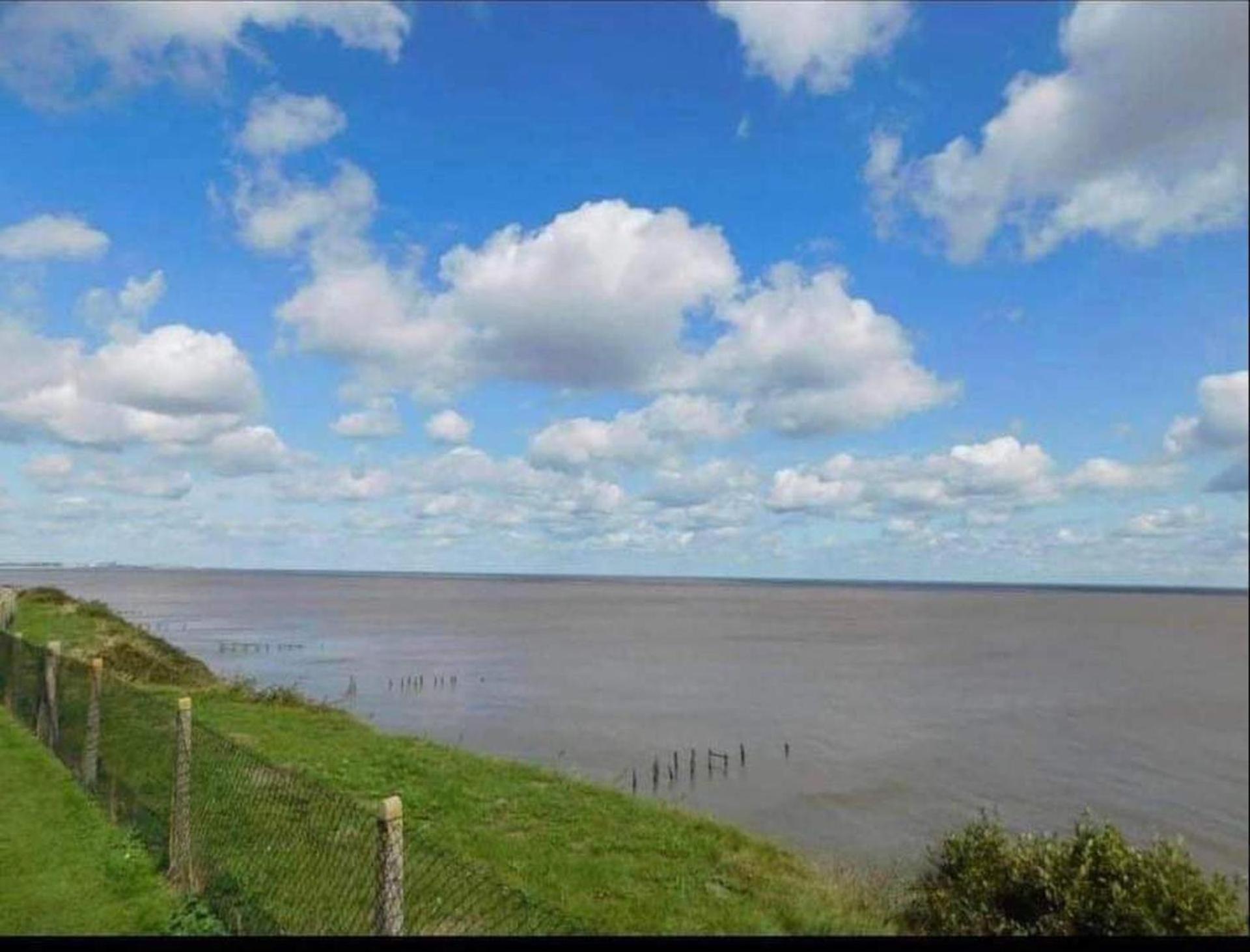 Villa Sea View 3-Bed Heated Pool Eat Bar Kids Park Lowestoft Extérieur photo