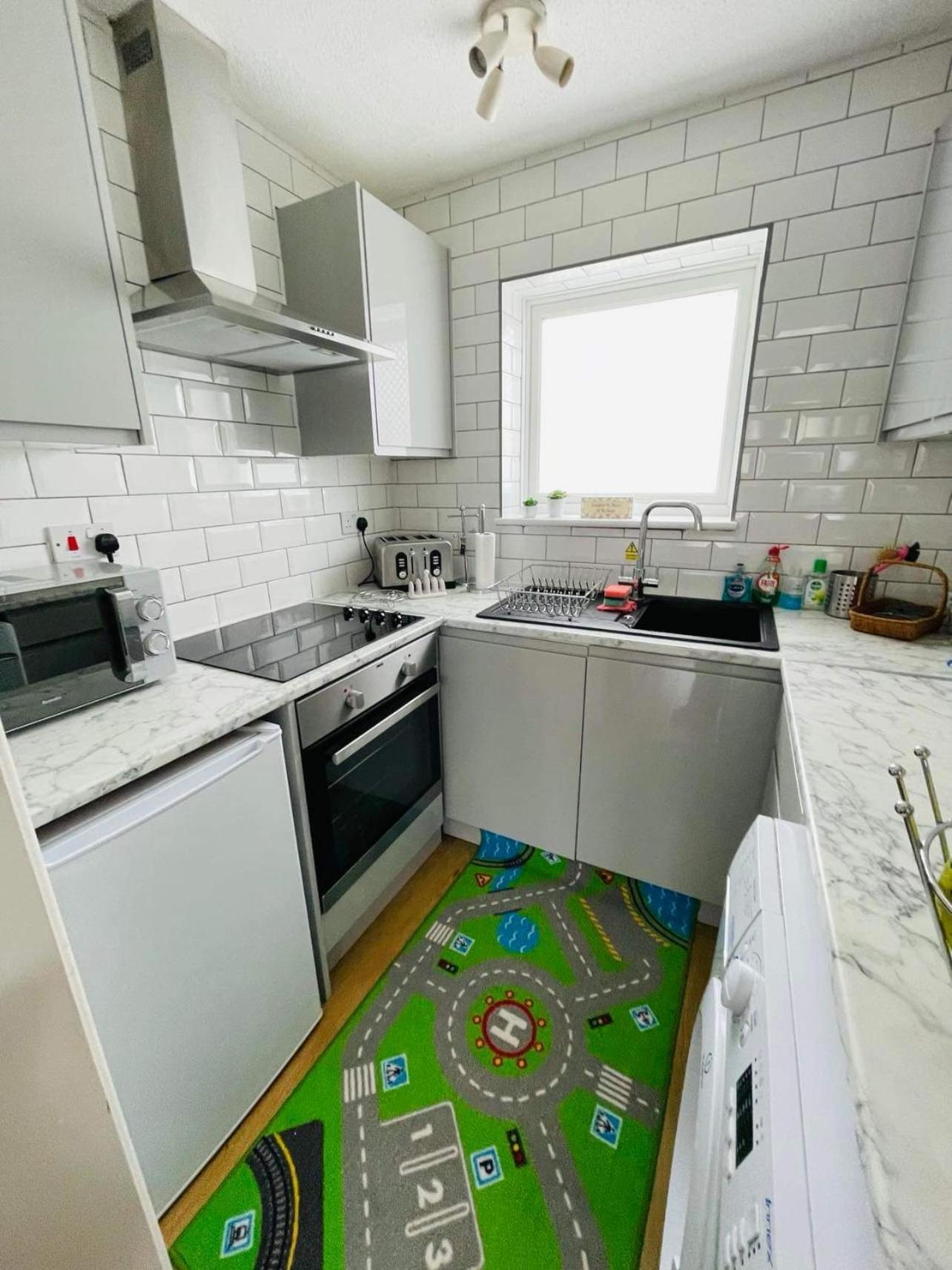 Villa Sea View 3-Bed Heated Pool Eat Bar Kids Park Lowestoft Extérieur photo